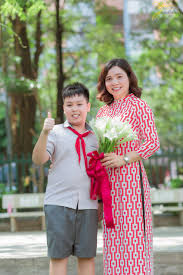 Hình ảnh cô giáo và học sinh đẹp, tình cảm