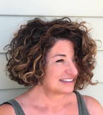 Curly short hair can look sweet, sexy, sleek, messy and always, always chic. 30 New Ways To Rock Short Curly Hair In 2020 Inspired By Instagram