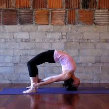 Headstand Bow A Cross Between Backbend And Headstand This Pose Offers An Unbelievable Stretch In Your Yoga Poses Advanced Advanced Yoga Yoga Challenge Poses