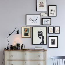 Bei Der Petersburger Hangung Steht Die Vielfaltigkeit Der Bilder Im Vordergrund Die Petersburge Bilderrahmen Aufhangen Petersburger Hangung Bilder Aufhangen