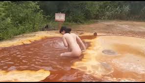 エロい体の混浴温泉モデルyoutuberしずかちゃん、バスタオル濡れて乳首透けてると話題にww - エロチカ