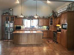 Parker & bailey kitchen cabinet cream is a safe, easy to use formula that gently removes cooking oils, residue and fingerprints that are created everyday in the kitchen. Please Help Me Update This Dated Maple Kitchen