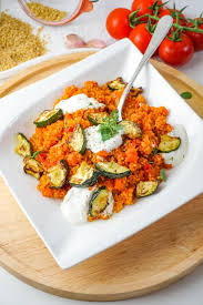 Bulgur Pfanne Mit Gemuse Und Dip Gesundes Und Vegetarisches Fitness Rezept In 2020 Rezepte Gesunde Rezepte Bulgur