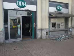 Nasce bpm s.p.a., la nuova banca retail del gruppo in cui confluisce l'intera rete di sportelli di banca popolare di milano. La Banda Del Bancomat Colpisce Anche A Buccinasco Radio Lombardia