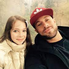 He became widely known in 2001 as a member of the boy band blue, and lat. Blue S Duncan James Reveals His Daughter 16 Gets Brutally Trolled For Him Being Gay