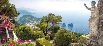 Read our guide for the best places to see and things to do on the island. Long Weekend Capri Luxus Liebe Und Limonen Falstaff Travelguide