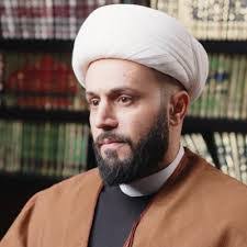 Farah Naqvi's Instagram, Twitter & Facebook