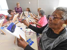 Art class builds social bonds for senior citizens in Tuscaloosa
