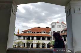 Film lawang sewu streaming vf,lawang sewu streaming dvdrip, regarder lawang sewu gratuitement, lawang sewu vk streaming, lawang sewu filmze gratuit, lawang sewu film complet, lawang sewu mega.co.nz. Pt Kai Buka Kembali Objek Wisata Lawang Sewu Di Semarang Antara News