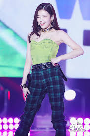 Lia 200321 Wannabe In Music Core Itzy Kpop Girls Korean Girl Band