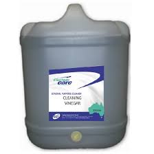 To clean your oven using vinegar, try combining it with baking soda or steaming it with water in your oven to scrub out grease and grime using natural ingredients. Cleaning Vinegar 20l