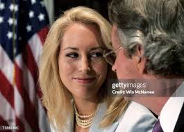 1 655 photos et images haute résolution de Karl Joseph