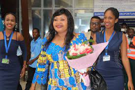 En fait, on pourrait soutenir qu'il n'y a pas. Burundi Mbilia Bel Est Arrivee A L Aeroport De Bujumbura Nouvelles Du Burundi Africa Generation News