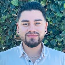 Danielle Casteel's Instagram, Twitter & Facebook