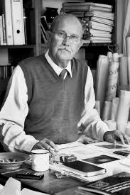 Makovecz was one of the most prominent proponents of organic architecture. Nyitolap Makovecz Imre