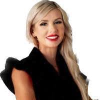 Hollie Beasley's Instagram, Twitter & Facebook