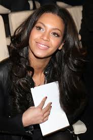 31 Celebs Whose Natural Hair Color Will Surprise You Cool Hairstyles Natural Hair Styles Natural Hair Color