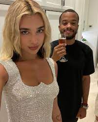 Listen to dua lipa | explore the largest community of artists, bands, podcasters and creators of music & audio. Dua Lipa On Twitter 2020