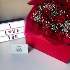 Flowers have had a long and rich symbolic. Vicky Pattison S Bf Saved Valentine S Day After An Emergency Hospital Trip Ruined Capital