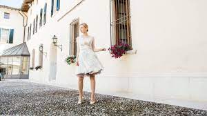 Zum einen weil sie jeder braut etwas edles und anmutiges verleiht und zum anderen, weil. Brautkleider 2018 Brautmode Trends Fur Moderne Braute