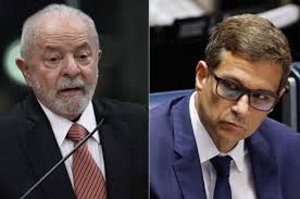 Lula alfineta Campos Neto e critica taxa juros: 'estamos reféns'