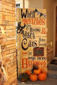 It is not too late…to decorate! Kiwi Lane Love Fall Outdoor Halloween Halloween Outdoor Decorations Halloween Diy