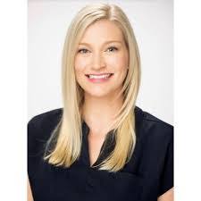 Julia Gorelik's Instagram, Twitter & Facebook