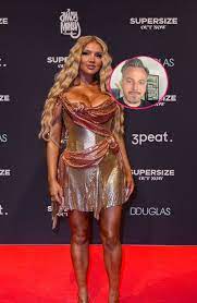 Download shirin david best songs rap 2019 apk 1.0 for android. Sprachlos Auch Shirin David Trug Sascha Gaugels Roben Promiflash De