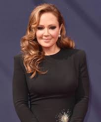 Leah Remini nude pics - UPSKIRT.TV