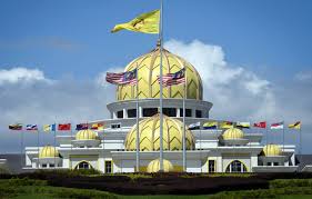 Federation of malaysia is the only country in the world that has nine kings (rulers) inside. Majlis Raja Raja Melayu Bersidang Utusan Digital