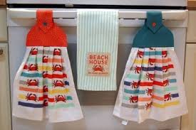 Tea towels are the workhorse of the kitchen as they dry your dishes or hands, wrap scones and rolls to keep warm, and insulate your hands against the heat when oven. All Season