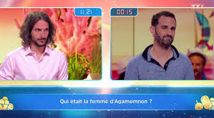 12 questions (correspondant aux 12 coups de midi) sont énoncées durant cette introduction (exceptionnellement 10 questions le 4 juillet 2020 pour fêter les 10 ans du jeu). Avis Et Audience Le Combat Des Maitres 2021 Les 12 Coups De Midi Xavier Le Gagnant Les 12 Coups De Midi Nouveautes Tele Com