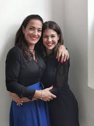 Maybe you would like to learn more about one of these? Fesus Nelly Ezert Is Olyan Furcsa Kimondanom Hogy Lajos A Ferjem Nlc