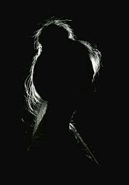 يتعذر البوح أحيانا عند رمادية ردود الأفعال ه نا الصمت عنوان لـ إحترام الذات Human Silhouette Photoshop Human