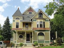 Also, the choice to go with green on the shutters, door and trim is tasteful and simple. Exterior Paint Color Schemes Old House Journal Magazine