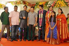 Nizhalgal ravi is an indian actor who has performed in. Actor Nizhalgal Ravi Son Wedding Reception Photos Filmibeat