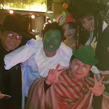 오늘인 13일, 윤아는 개인 인스타그램 계정을 통해서 2017 sm 할로윈 파티, 올해는 마틸다융이란 짧은 글과 함께 사진 여러장을 게재했다. ìž¥ì²¸ ë°±í˜„ë¶€í„° ì €ìŠ¹ ì´ìˆ˜ë§Œê¹Œì§€ ê°•íƒ€ Sm í• ë¡œìœˆ ê³µê°œ