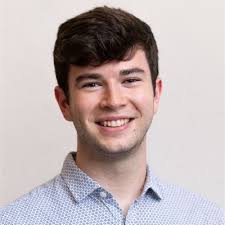 ☔️ We ran into Al Faisal's restaurant to escape the rain, but we stayed  because of the delicious smell of schwarma.