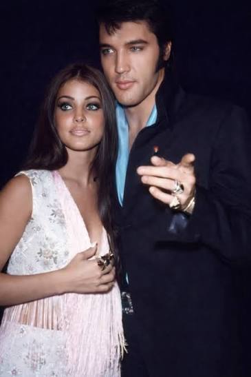 Deacon - The story between Elvis Presley and Priscilla Presley began far from the bright stages that made him famous. In 1959, while Elvis was stationed in Germany during his military service,