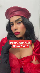 Legit the best costume i’ve ever done 🤣👏🏽 The diva himself Lord Farquaad  ✨💫 #lordfarquaad #shrekcosplay #funnycostume #halloweenlook  #amazonhalloweencostume #halloweenamazonfinds ...