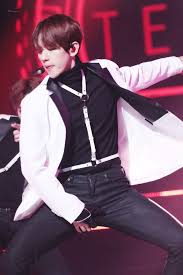 Pin Von Sebastian Micheals Auf Baekhyun Pics