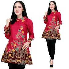 Selembar kain jarik yang digunakan membuat kesan tradisional. Jual Blus Tunik Batik Primisima Unggul Jaya L Tunik Batik Halus L Blouse Tunik L Baju Batik Cewek Di Lapak Batik Salam Bukalapak