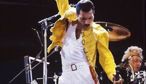 Βρετανός τραγουδιστής, μέλος των queen. Kykloforhse To Treiler Ths Tainias Gia Ton Frenti Merkioyri Video Nea Selida