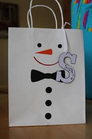 Decorate A White Plain Gift Bag Mine Is A Snowman Decorated Gift Bags Christmas Bags Christmas Gift Bags