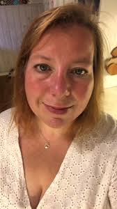 I onsdags gjorde min snälla gubbvän så god köttfärsås och spagetti som han  bjöd på så idag ska han få hemlagad köttsoppa på högrev och soppgrönsaker.  Hade gärna gjort klimp i också