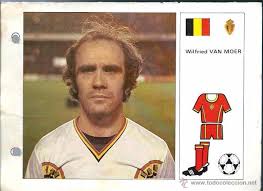 Despite his small stature, van moer made it to the turntable of, among others, standard and the red devils, with which he reached the final at the european championship in 1980 at a later age. Ficha NÂº 30 Wilfried Van Moer De La Coleccion Kaufen Alte Fussball Sticker In Todocoleccion 49451662
