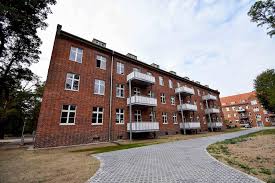 Der durchschnittliche kaufpreis für eine eigentumswohnung in fürstenwalde/spree liegt bei 2.355,69 €/m². Sanierung Denkmalgeschutzter Reiterkaserne Furstenwalde Projekte Cubus Projekt Gmbh Cubus Plan Gmbh