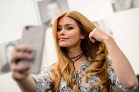 You're getting your hamstrings, back and core ready for a more intense workout. if you're warming up with good mornings, start with just your body weight and do one set of 12 to 15 reps. Fur Einen Guten Start In Den Tag Good Morning Workout Von Pamela Reif Fit For Fun