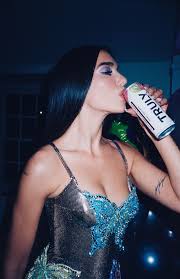 Viimeisimmät twiitit käyttäjältä dua lipa (@dualipa). Dua Lipa Truly Hard Seltzer 2021 Celebmafia