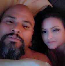 Can an elf hold a cat if he wears gloves?